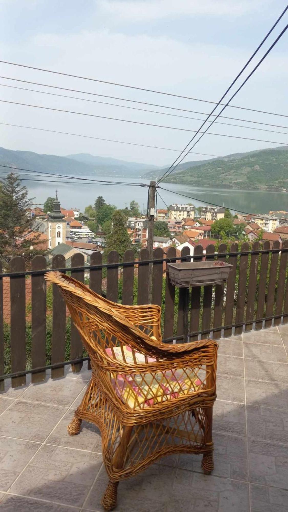 Apartman Sani Donji Milanovac Exterior photo