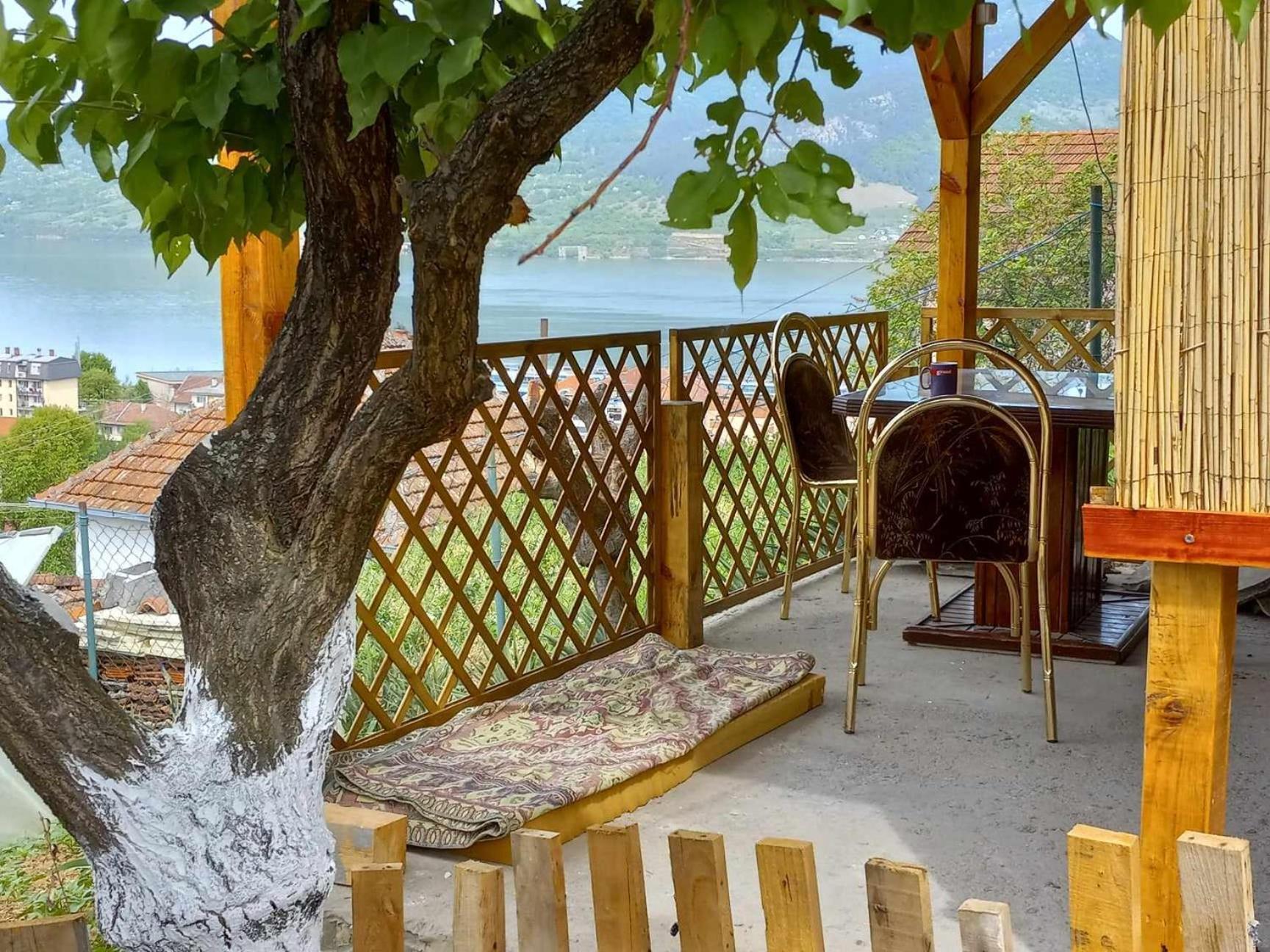 Apartman Sani Donji Milanovac Exterior photo